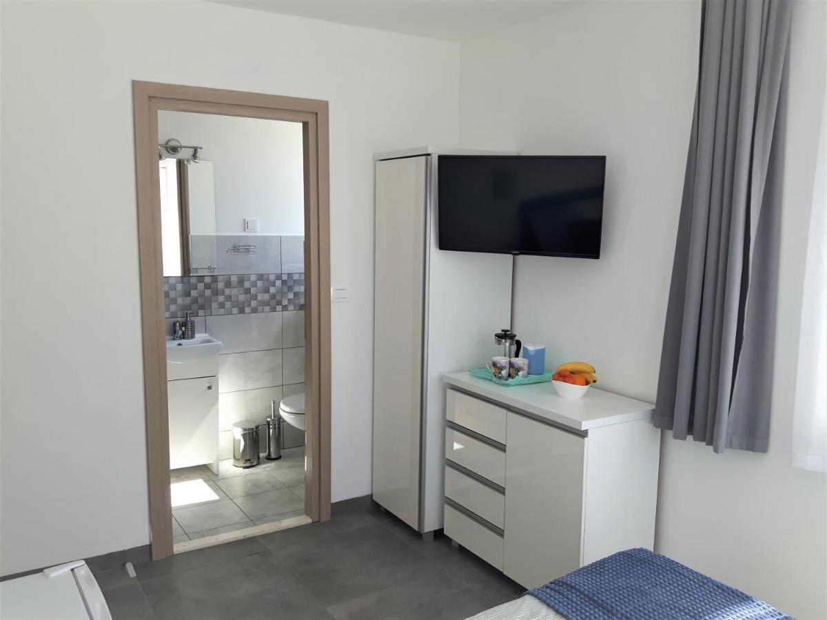 Apartmani Dalmacjia Гребащиця Екстер'єр фото