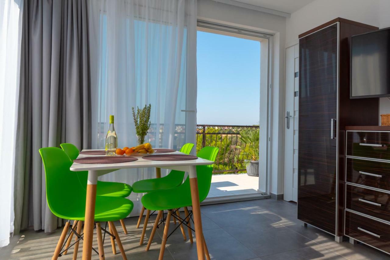 Apartmani Dalmacjia Гребащиця Екстер'єр фото